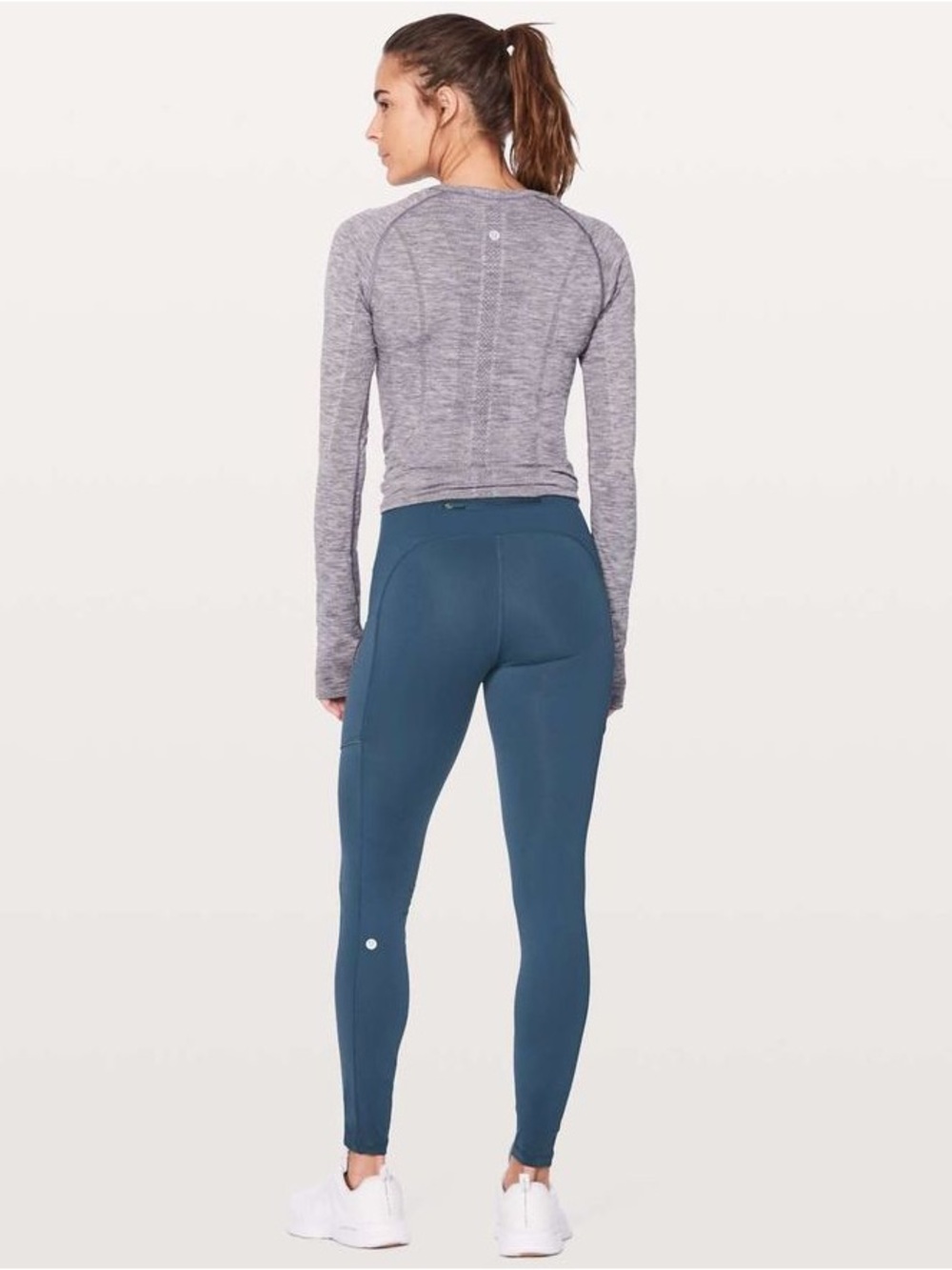 Lululemon Speed Up Tight Warp Tech Fleece 28” size 4.
